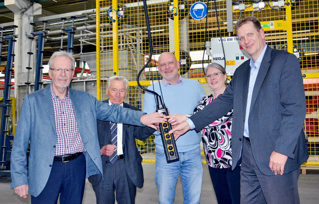 Produktionshalle-von-bartelt-glas-berlin-mit-kurt-horn-günter-weidemann-robert-horn-julia-geburzi-horn-sven-völlmers